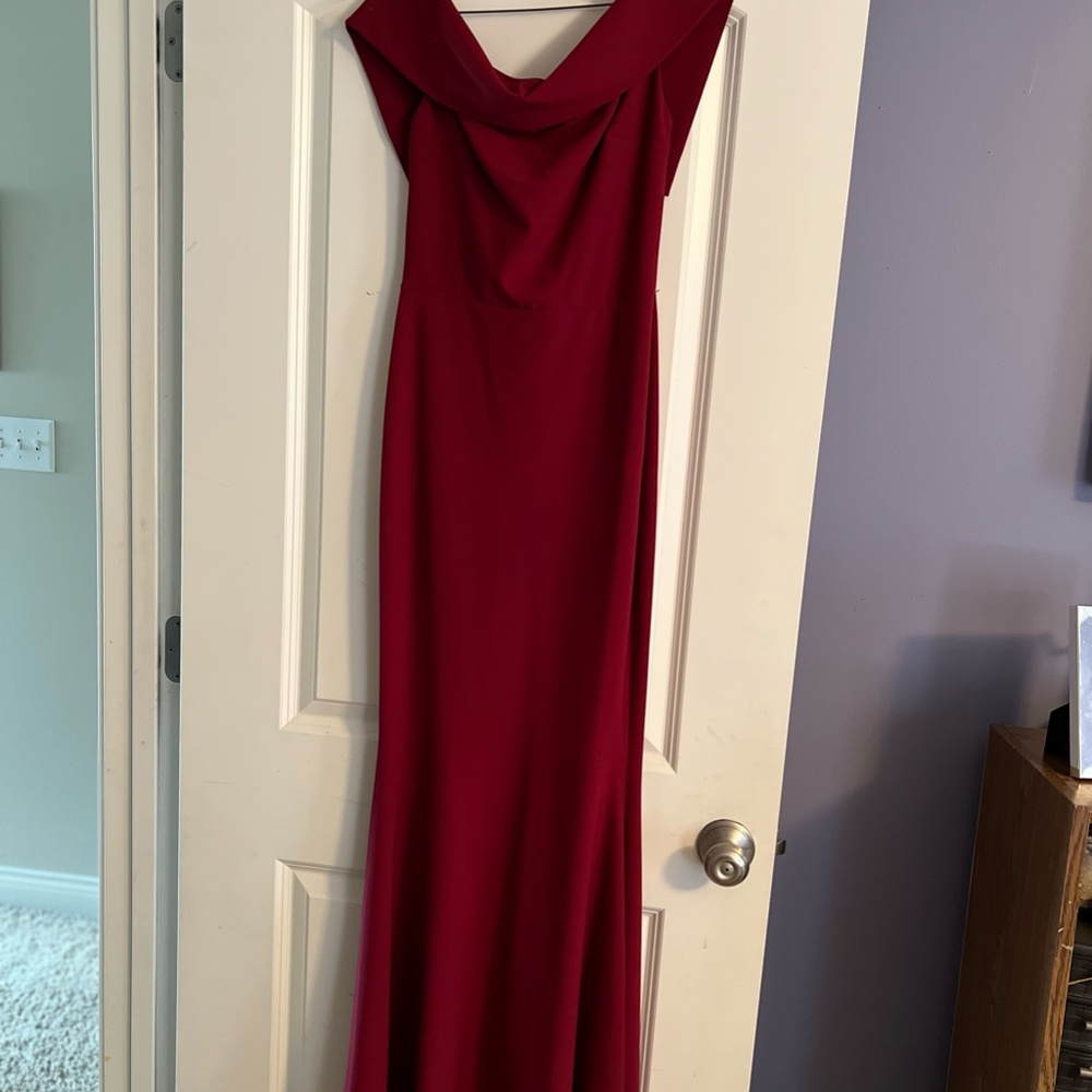 Red Windsor Formal Dress